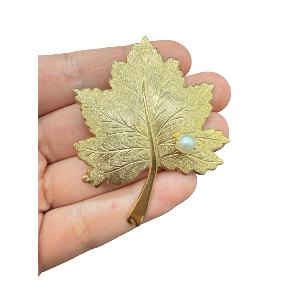 Sarah Coventry Gold Tone Leaf Brooch Faux Pearl Signed Textured Vintage